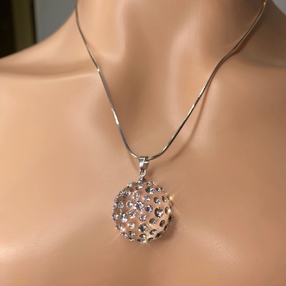 Crystal Lucite pendant transparent necklace with 18” sterling silver chain, new - Picture 4 of 11